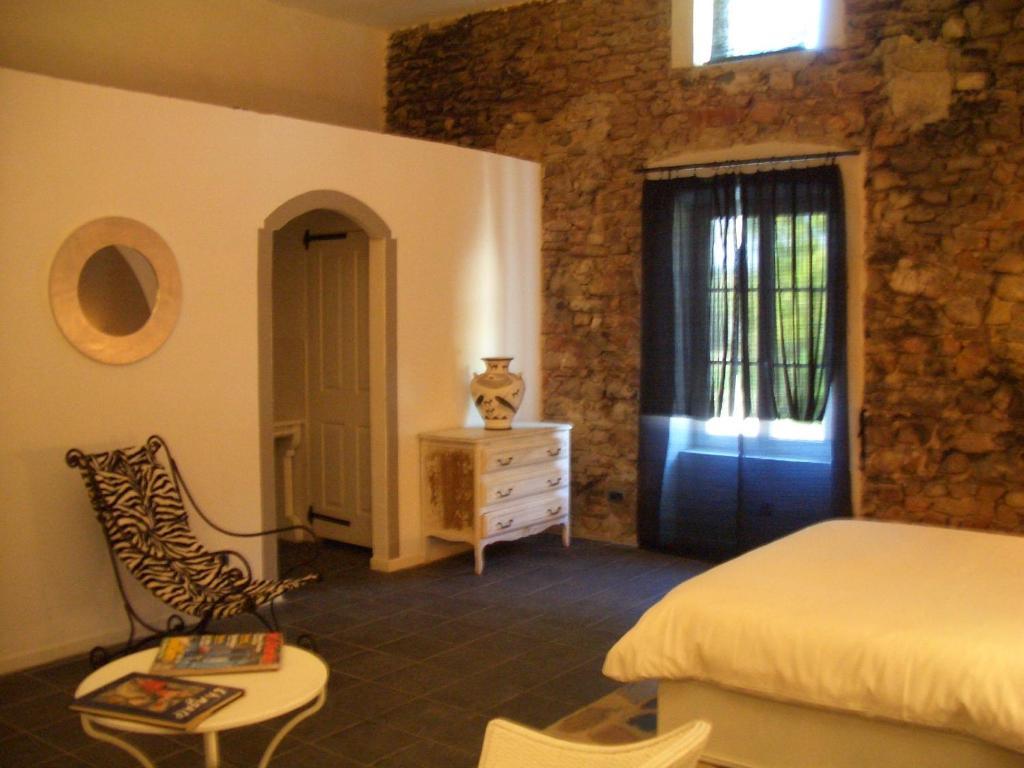Le Prieure Des Sources Hotel La Repara Room photo